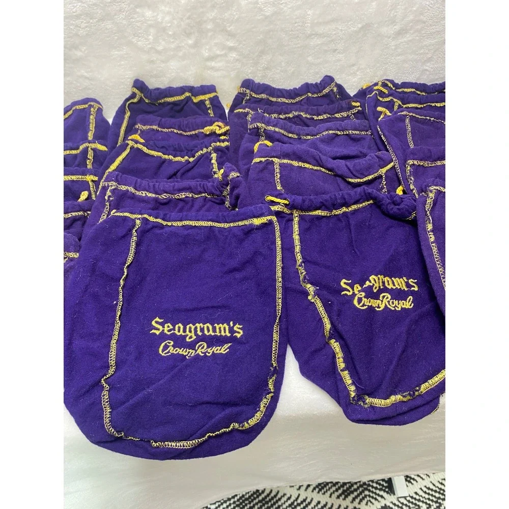 Lot of‎ 22 Seagrams Crown Royal Purple Velour Pouches